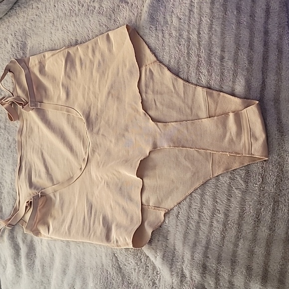 SKIMS CAMI BODYSUIT - Picture 2 of 8